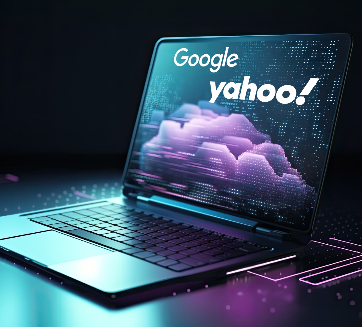 Ordenador portátil sobre un escritorio | Sendmarc Reglas de remitente de Google y Yahoo